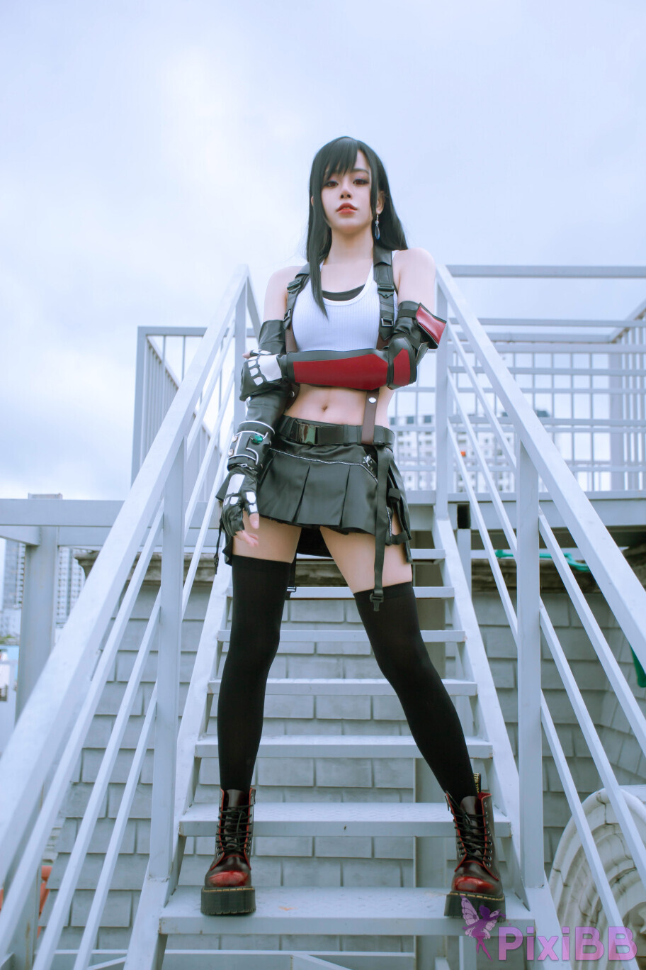 Coser-Byoru-Tifa-Lockhart-PixiBB.COM-001