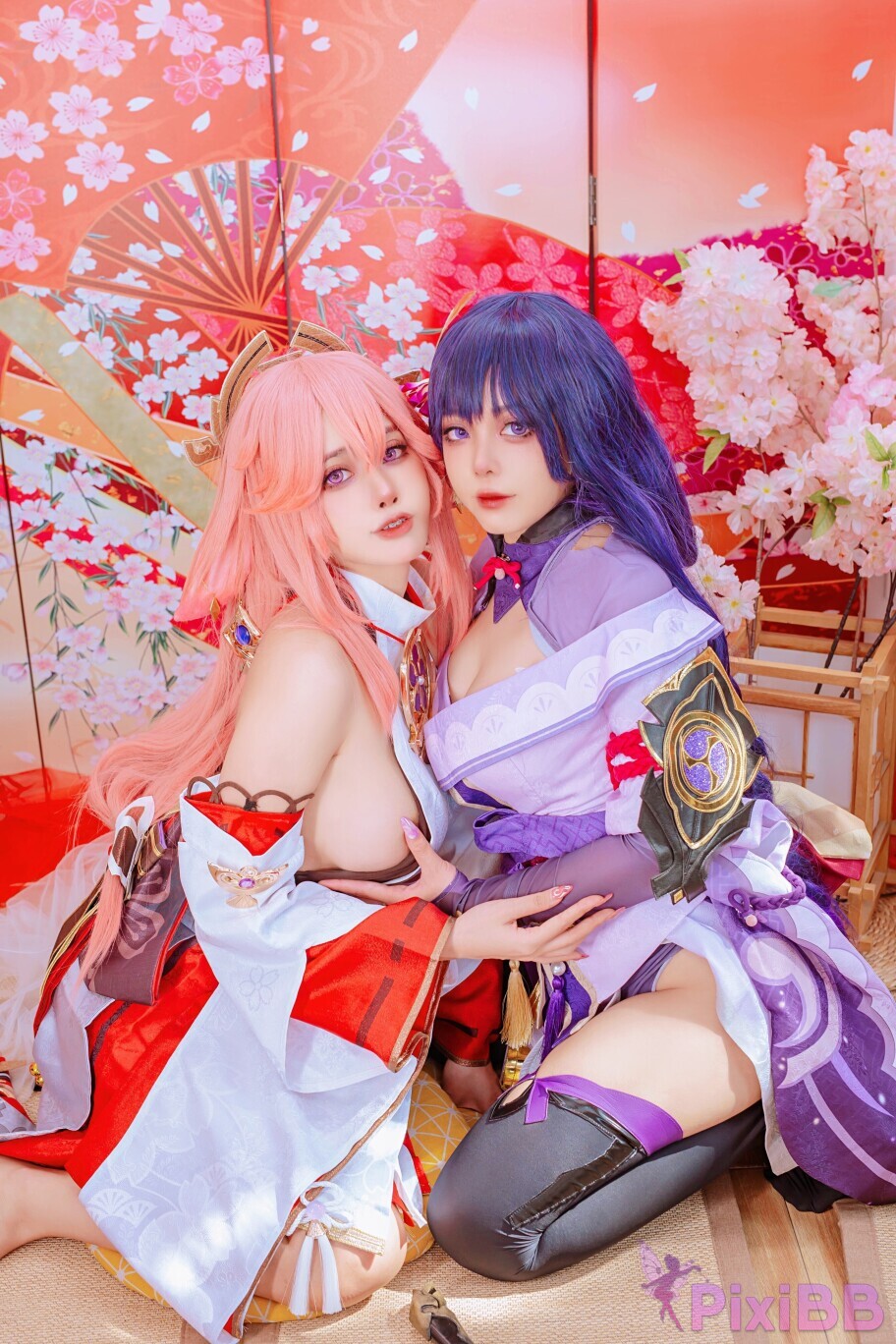 Coser-Byoru-Yae-Miko-x-Raiden-Shogun-PixiBB.COM-002