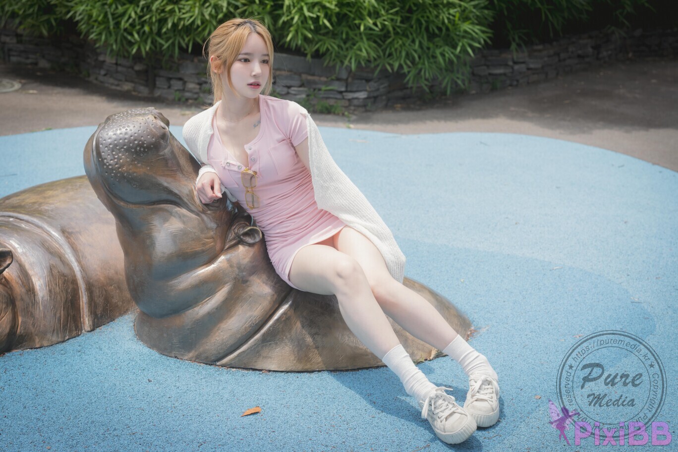 Pure Media Vol.260 Yeha Stick My Tail in The Hole PixiBB.COM 022