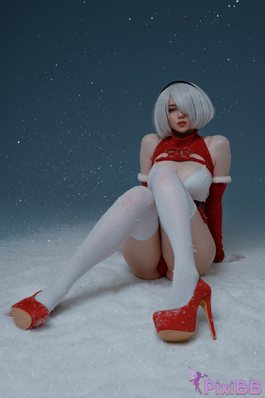 Alina Becker 2B Christmas Nier Automata PixiBB.COM 020