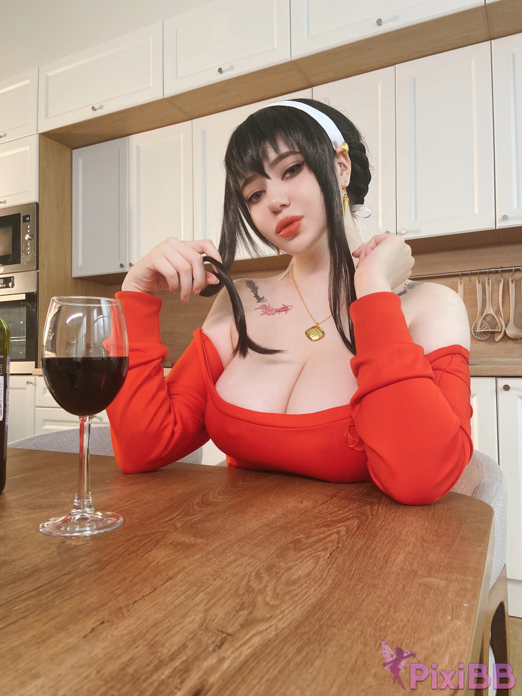 Alina Becker Yor Forger PixiBB.COM 020