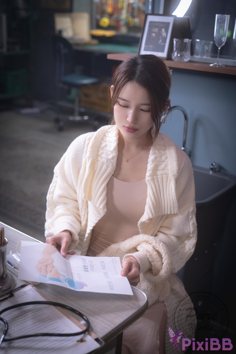 Pure Media Vol.269 Yeha Visit Suspicious Hospital PixiBB.COM 016