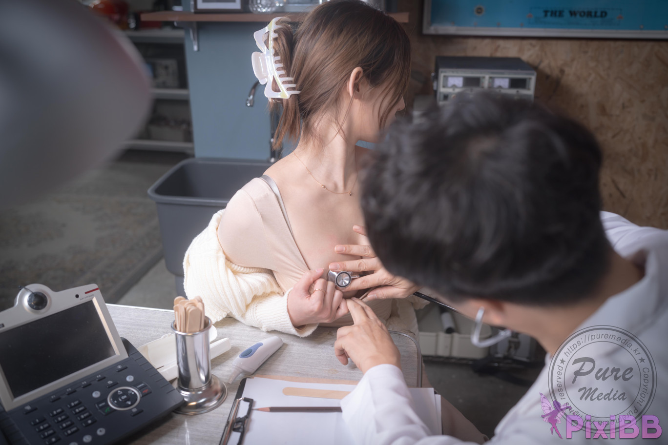 Pure Media Vol.269 Yeha Visit Suspicious Hospital PixiBB.COM 026